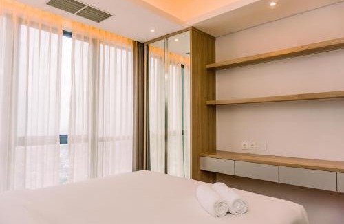 Pinang Apartment | Elegant and Comfort 1BR at The Smith Alam Sutera Apartment By Travelio