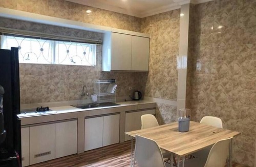 Cipanas Villa | Eton Asia Villas -No. NC4-10 Royal villa- Four bedrooms with pool Lake view