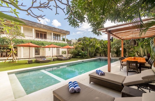 Jimbaran Bay Villa | Exclusive Luxury 5BR Villa, Jimbaran! - GORGEOUS Lounging Area By The Pool!