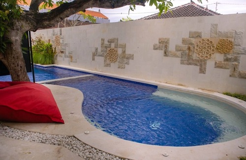 Pratama Apartment | Executive Room Walk to Nusa Dua Beach