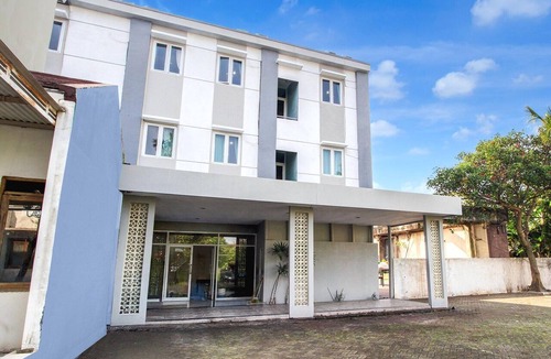 Baki House | Family Friendly Suite W/Free WiFi Parking and Pool