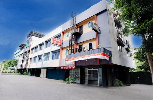 Palembang House | Family Luxury Suite W/Free WiFi and Parking