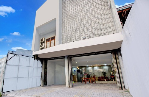Tegal House | Family Luxury Suite W/Free WiFi and Parking