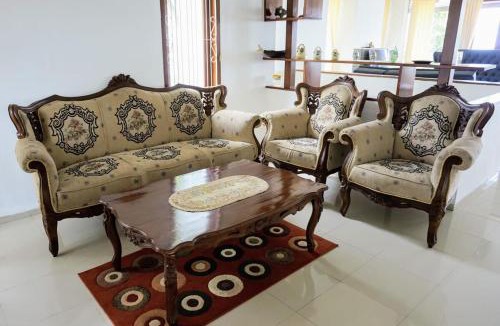Bandung Villa | Family Only Homey Villa with Mountain View - De Reiz Cemara Syariah 3BR