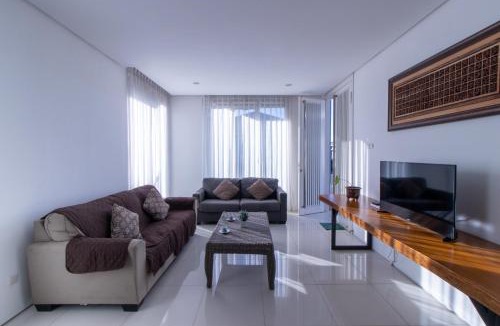 Bandung Villa | Family Only Villa Mountain View - De Reiz Golf Syariah 4BR