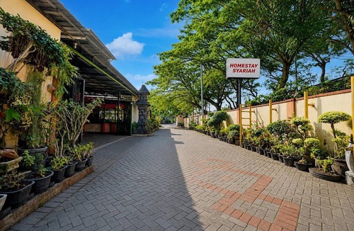 Surabaya House | Family Room near City of Tomorrow Mall