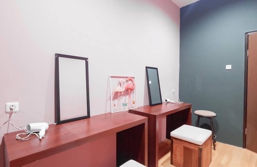 Raya Kuta Hostel | Fello Bnb Hostel Kuta - Adults Only