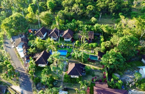 Seraya House | Frangipani Inn & Restaurant
