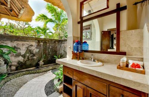Nyuh Kuning Apartment | Fullara 1 BR Suite With Rice Field View ZN240