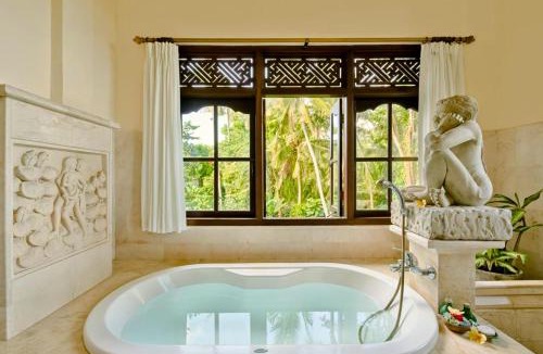 Nyuh Kuning Apartment | Fullara 1 BR Suite With Rice Field View ZN240