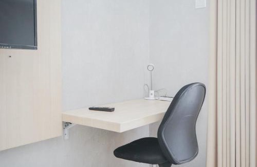 Ciputat Apartment | Gaudy Studio at Baileys Apartment by Travelio
