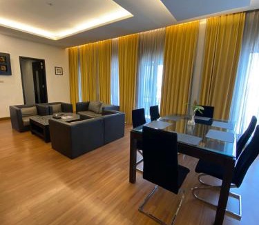 Braga Hotel | Golden Flower