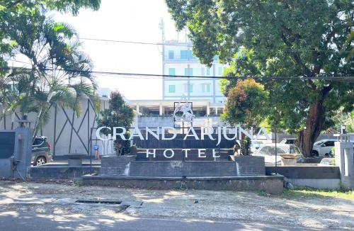 Ciumbuleuit Hotel | Grand Arjuna Hotel