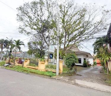 Bogor Tengah House | Guest House Tanjung Pakuan