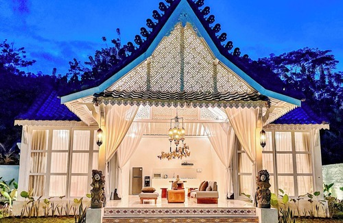 Selat Villa | Hafrana Villa by AGATA - 700sqm 2BR Villa with Private Pool & Jacuzzi