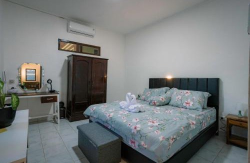 Downtown Kuta Villa | Hawaiian Beach House