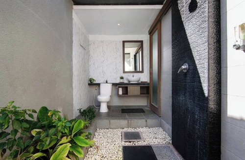 Sanur Bed & Breakfast | 🌴 Hidden Tropical 1BR Villa in Sanur | Walk to the Beach
