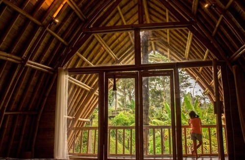 Selat House | Hide Tumbuk Bamboo by Atharva Bali