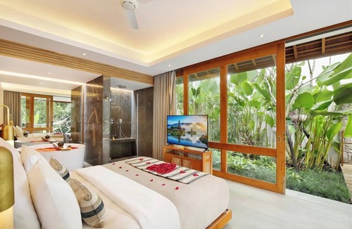 Ubud City-Centre Resort | High End, Experience One Bedroom Pool Villa - Ubud