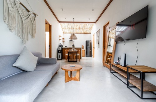 Kutuh Kaja Villa | Hijau Villa by EVDEkimi – Charming 2BR escape w/pool, outdoor lounge, lush garden