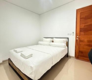 Renon House | Home Stay Room in Bali Near Sanur Beach