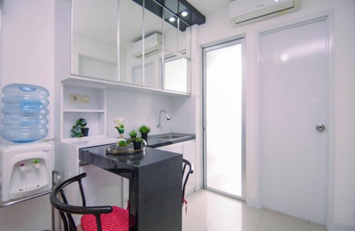 Jatinegara Apartment | Homey 2Br With Modern Interior At Apartment Bassura City