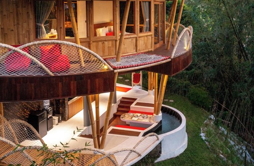 Kemenuh Villa | Honeymoon Villa with Redroom