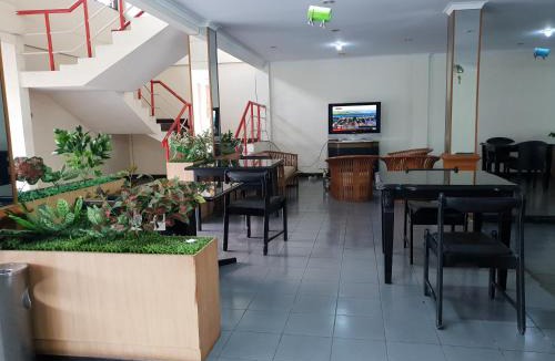 Cisarua Hotel | Hotel Cisarua Indah