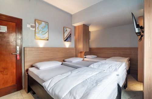 Sunset Road Hotel | Hotel Dakozi Living