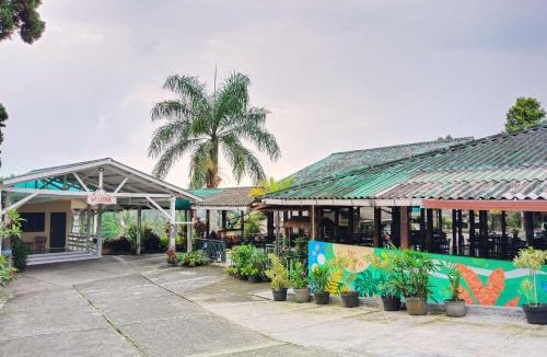 Cisarua Hotel | Hotel Grand Astoeti