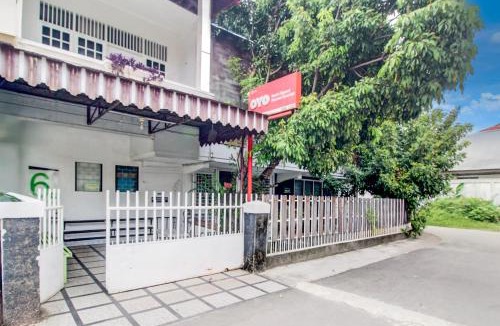 Padang Hotel | Hotel O Jalan Jenderal Sudirman Near Imam Bonjol Square Formerly Nelvi Guest House