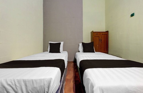 Semarang Utara Hotel | Hotel O near Ahmad Yani International