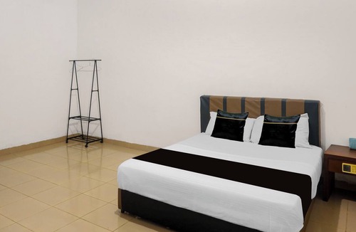 Tanjung Uncang Hotel | Hotel O near RSUD Embung Fatimah formerl