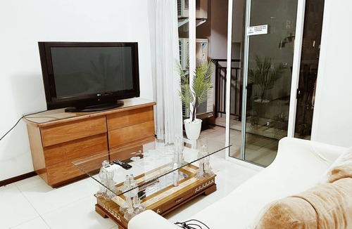 Kebon Kacang Apartment | Urban Oasis for Staycation in City Center