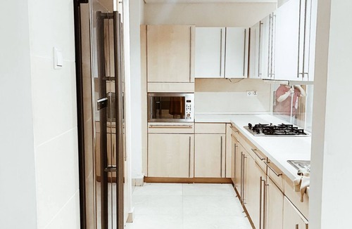 Kelapa Gading Timur Apartment | Cozy Luxury Condo in City Central