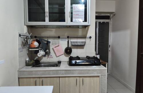 Old Jakarta Apartment | Spacious modern 1 BR |Pool View | Unlimited internet and AC| Family Friendly