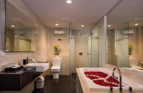 Kuta Hotel | J4 Hotels Legian
