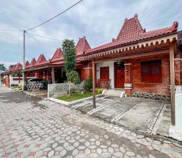 Banaran House | Joglo Prambanan C11