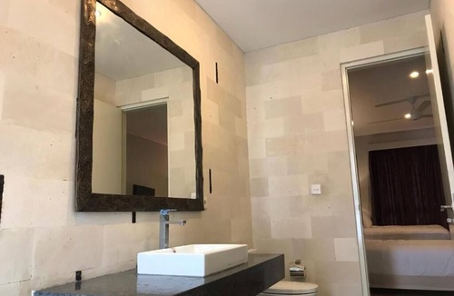 Denpasar House | JPTiger Near FINS BEACH