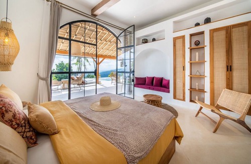 Banjar Villa | Jungle Infinity Pool | Open Living | Lovina Hills