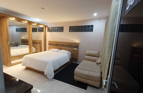 Bandung House | Karana Guesthouse Syariah Bandung & Luang Cafe