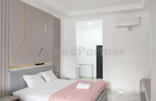 Tasikmalaya Hotel | Khayrizsan Premium Mitra RedDoorz