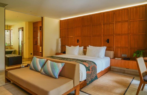 Ubud City-Centre Resort | Komaneka at Monkey Forest Ubud