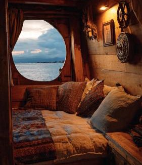 Nginamanu Boat Rental | Komodo Island