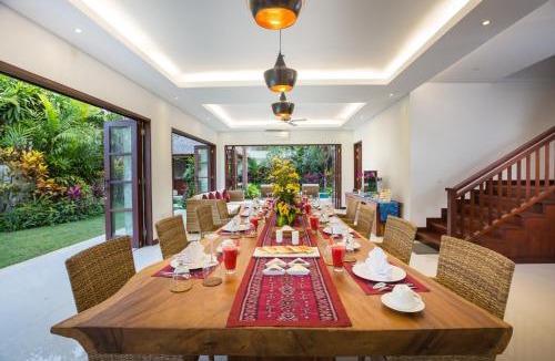 Sanur Kauh Villa | LA-BALI Villa Sanur, Spacious & Large, Private Pool, Pool Table, 5-Minutes walk to the Beach, Free Laundry, Private Cook, Massage, Daily Tour