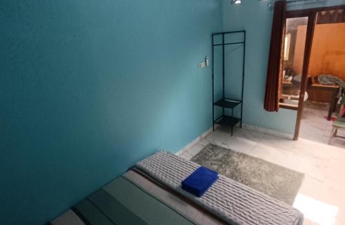 Central Yogyakarta House | Land Ho - Homestay
