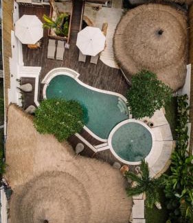 Babakan Villa | Layla Cabana - 7BR Villa in Pererenan - With Private Pool, Spa, Cinema & Gym