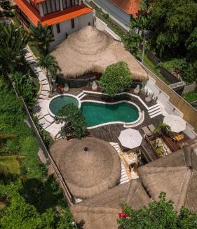 Babakan Villa | Layla Cabana - 7BR Villa in Pererenan - With Private Pool, Spa, Cinema & Gym