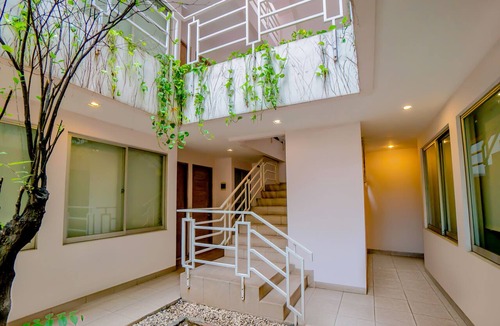 Bendungan Hilir Hotel | LeGreen Suite Tondano