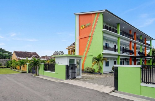 Rajabasa House | Lima Residence Deluxe Twin
